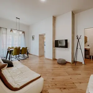Appartamento Papedoni, Pola